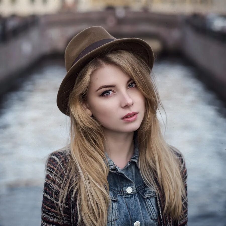 Fashion photo. Девушка. Cool girl. Cool girl. Девушка в очках swag.