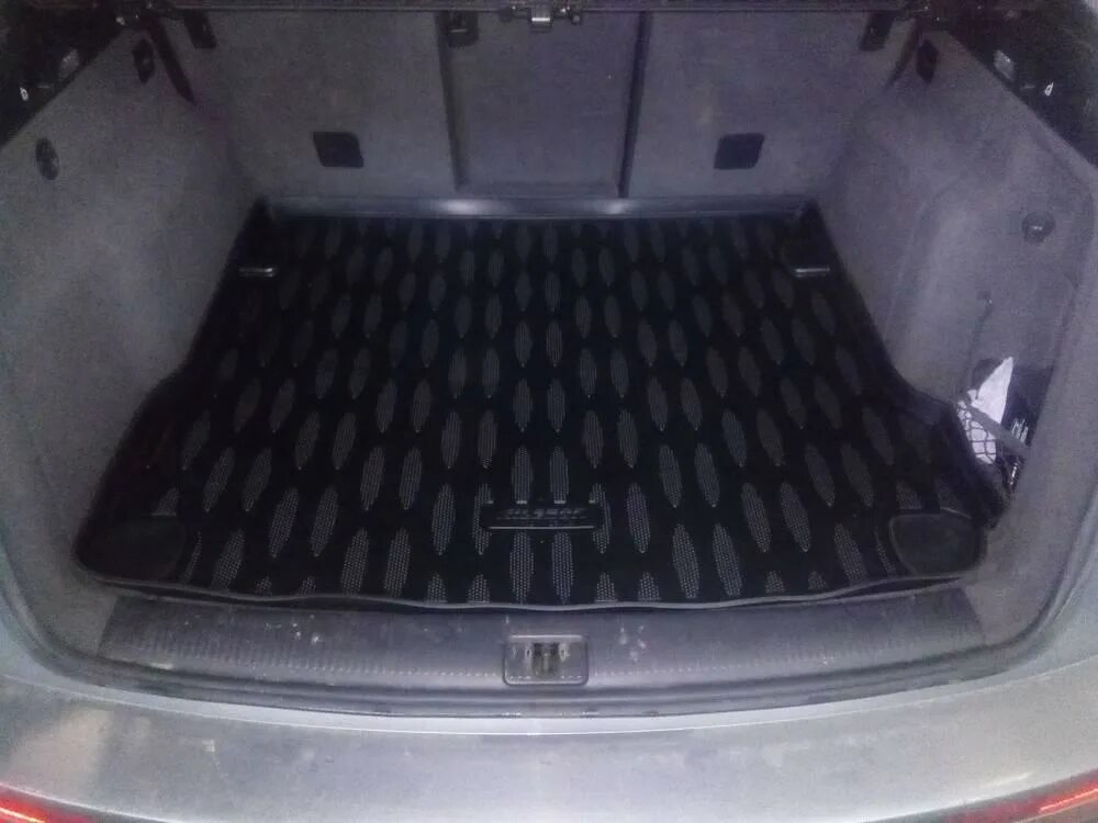 Коврик в багажник audi q5. Коврик в багажник audi q5 8r. Коврики ауди q5. Коврик в багажник audi q5. Коврик в багажник ауди q5.
