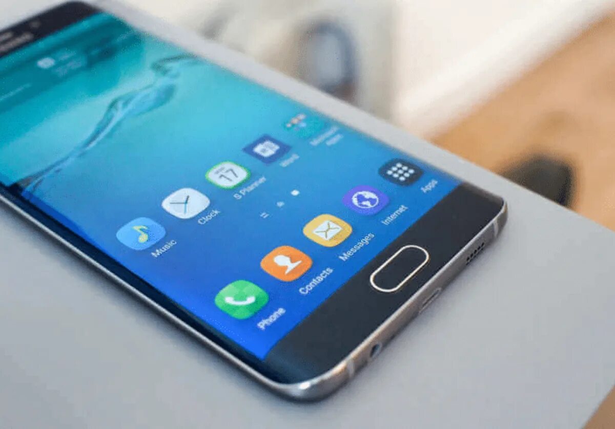 Какой купить samsung galaxy. Samsung Galaxy s6 Edge. Samsung Galaxy s6 Plus. Самсунг s6 Edge Plus. Samsung Edge 6 Plus.