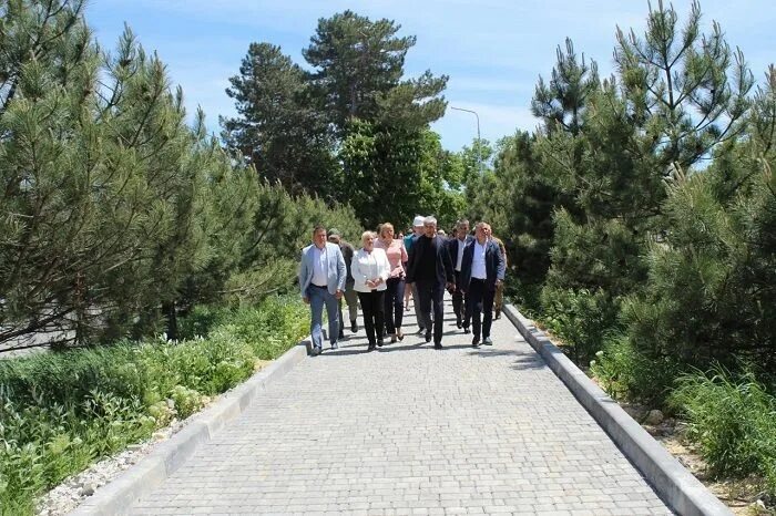 Зеленогорская средняя школа. Зеленогорск Крым Белогорский район. Зеленогорская средняя школа Белогорского. Белогорский район село Зеленогорское.