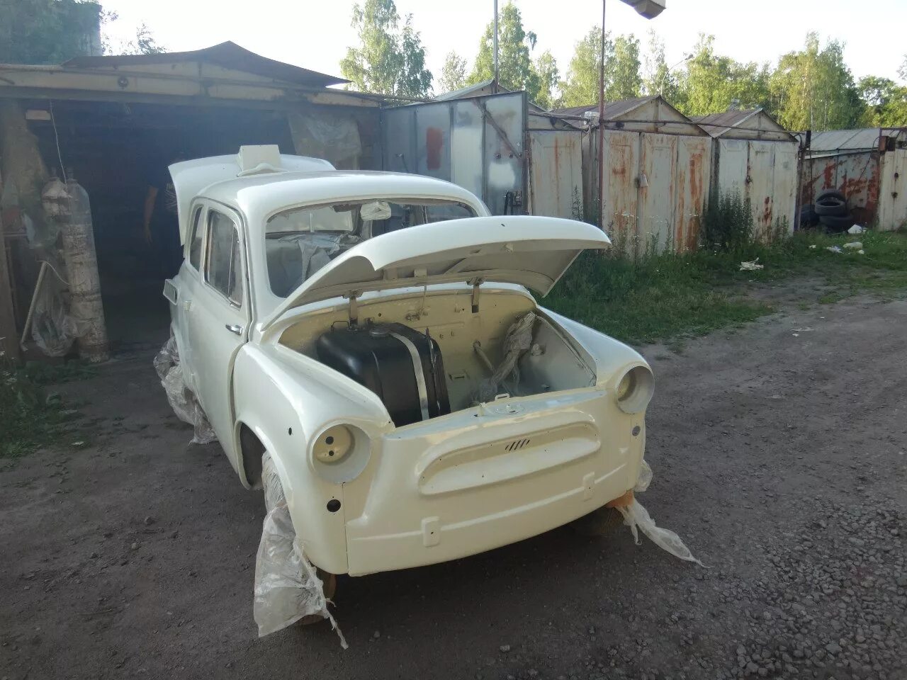 Разборка заз. Заз 965 кузов. заз 965 днище. крыло заз 965. заз 965 ялта.