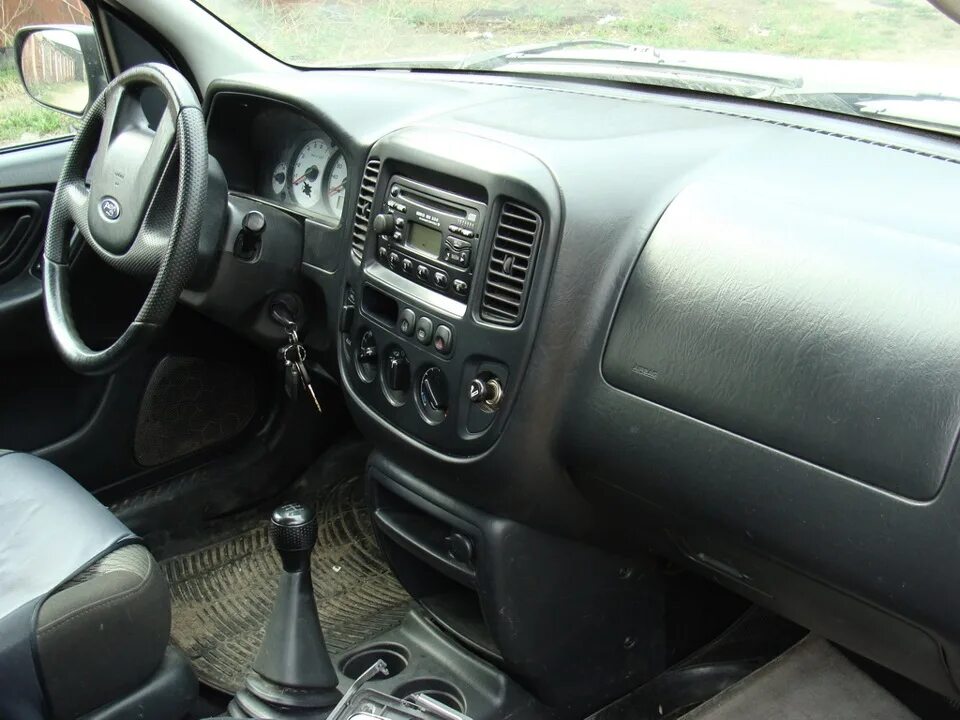 Ford maverick 2006 салон. Салон маверик. Ford maverick 2006 салон. Ford maverick 2000. Ford escape 2001 салон.