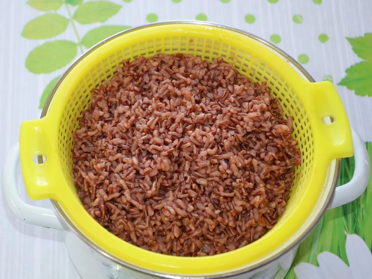 рис дикий красный. красный рис приготовление. рис с мясом. ферментированный рис. сорт риса рубин.