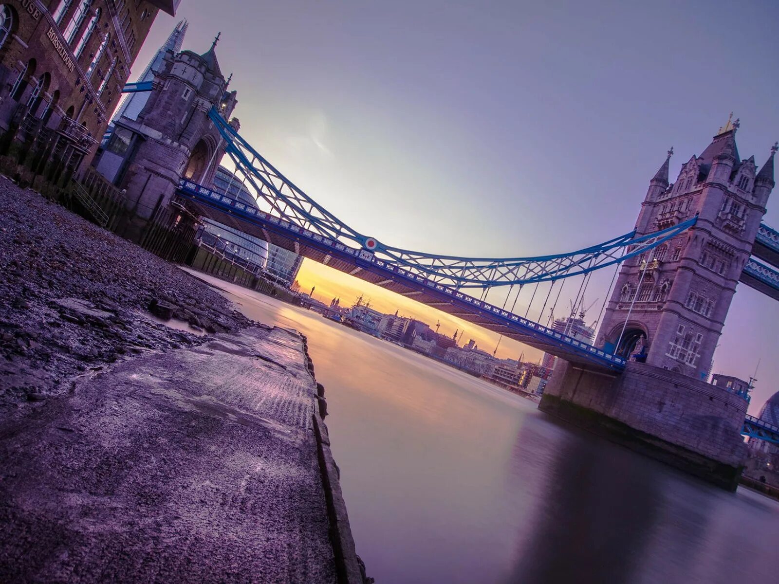 Тауэрский мост. Река Темза в Лондоне. Набережная Темзы в Лондоне. Великобритания фон. Лондон любой