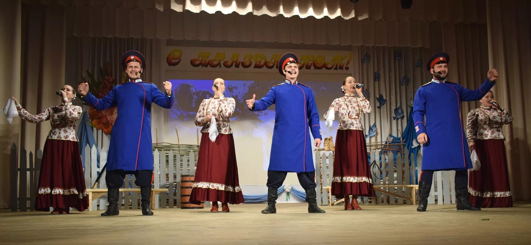 Казачий ансамбль станица волгоград. Мужской казачий ансамбль благовест. Ансамбль казачьей песни станица. Ансамбль казачий волгоград казачий волгоград. Ансамбль станица волгоград.