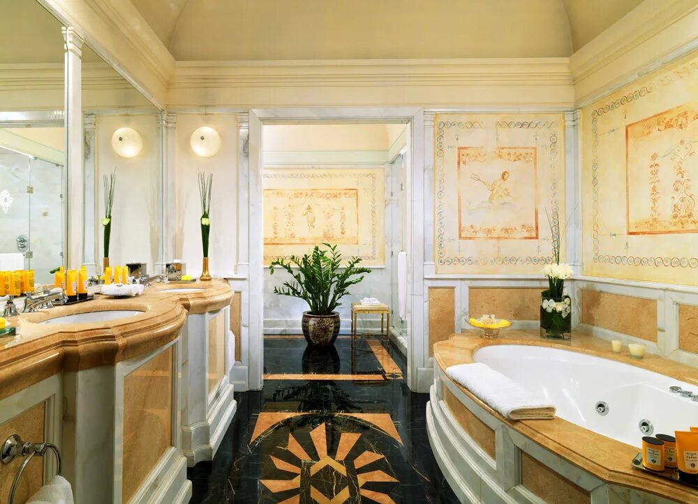 The st regis 5. St Regis Rome. St. Regis Рим. St Regis ванна. St Regis 5*.