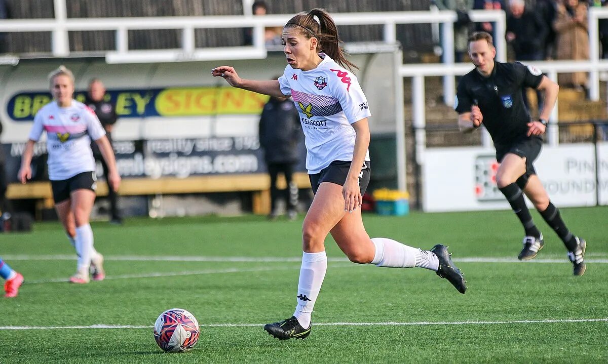 Кристал пэлас женская команда. Fc women. (women). (women). Salisbury inter fc women.