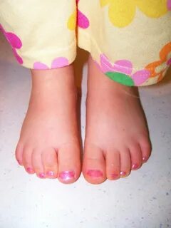 Foot child girl