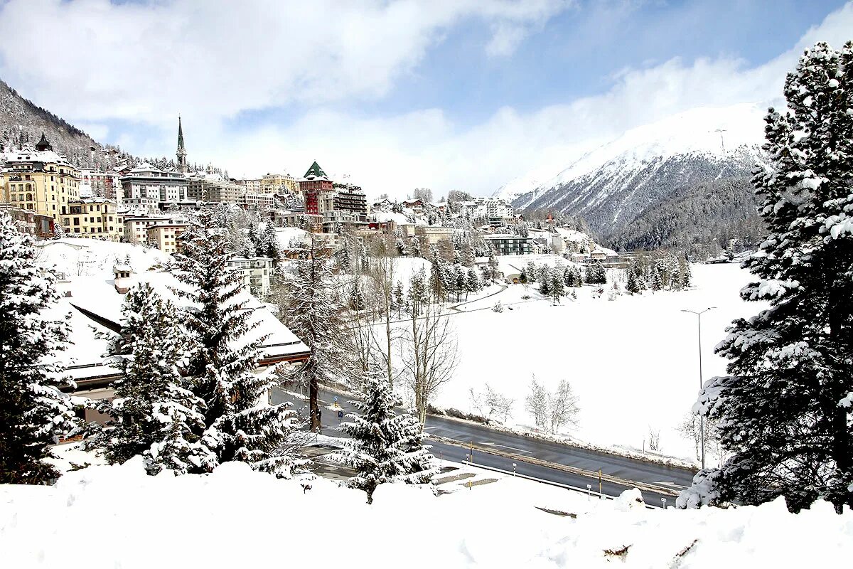 Какие курорты зимой. Граубюнден швейцария крепость зимой. engadin st moritz switzerland. шт.-мориц малоя, граубюнден, швейцария. виды швейцария зима.