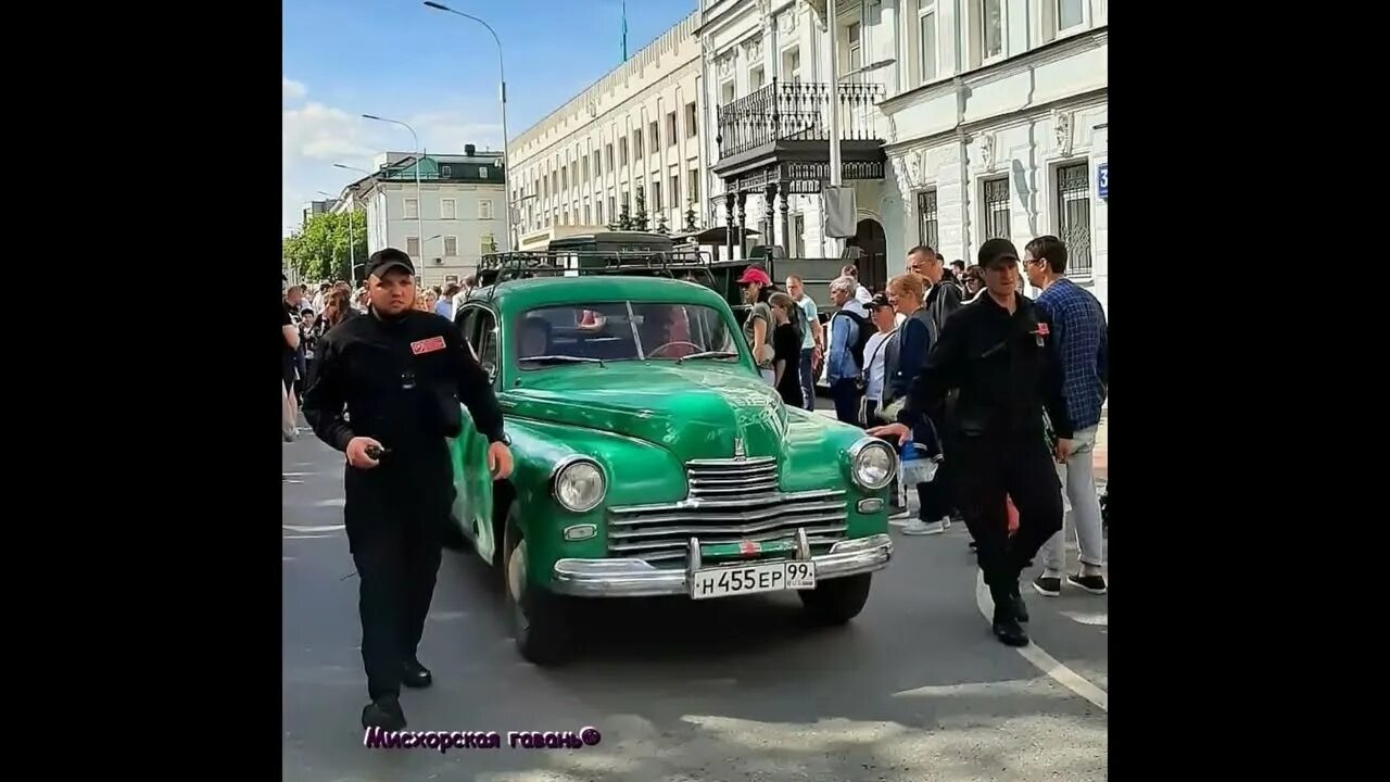 Ретро парад москва. Парад ретро автомобилей в Москве. Парад ретро автобусов в Москве. Парад в Москве ретро ЗАЗ.