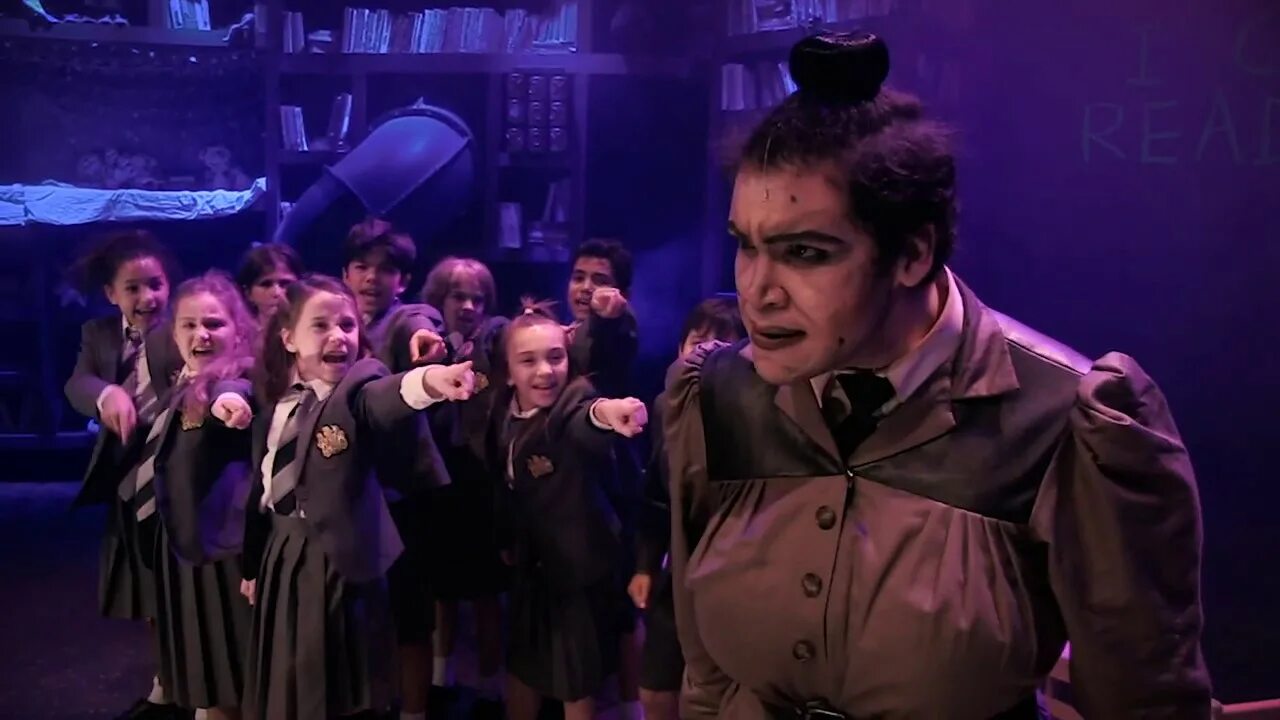 Matilda Musical Stage. Matilda the Musical in English. The Hammer Matilda the Musical.