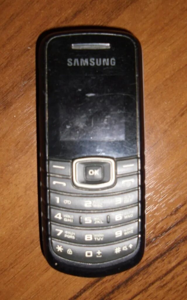 Старый телефон самсунг. Samsung кнопочный e3300. samsung gt-e1100t. самсунг а35 кнопочный. самсунг кнопочный s900.