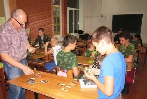 Клуб организует