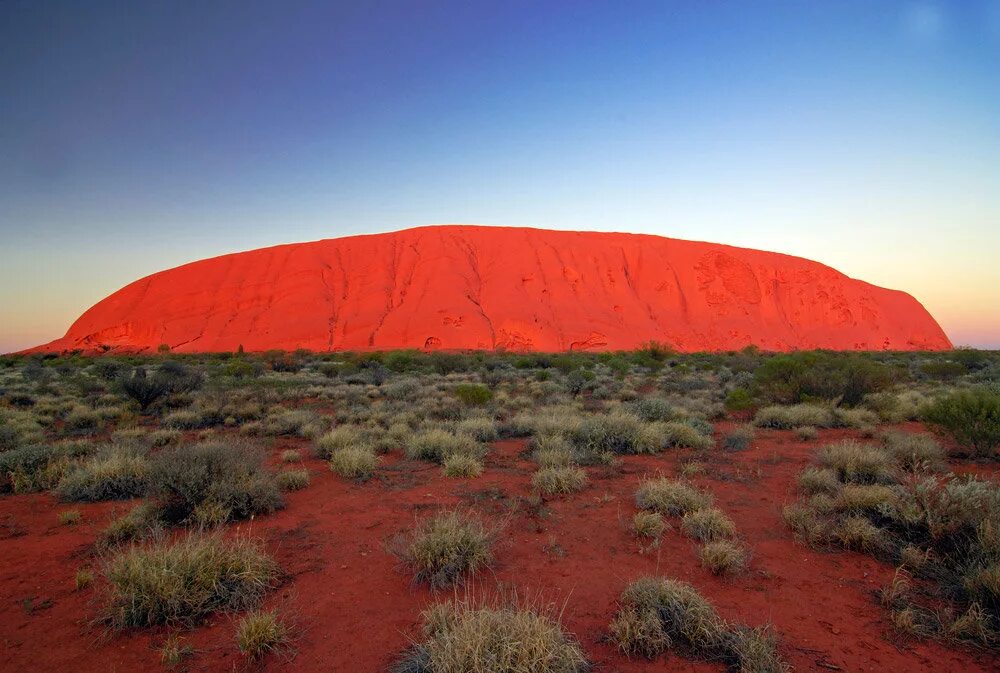 Где красные пустыни. Где красные пустыни. Национальный парк симпсон дезерт. Пустыня с красным песком. Пустыня вади рам звездные войны.
