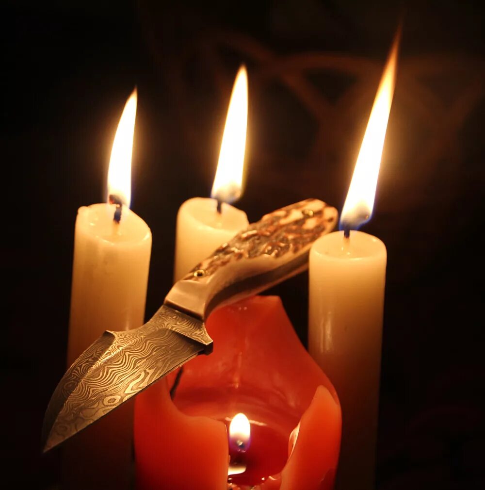 Зажженная свеча. В пламени свечи. Нож для свечей. Церковные свечи. Самый лучший свеча для женщин