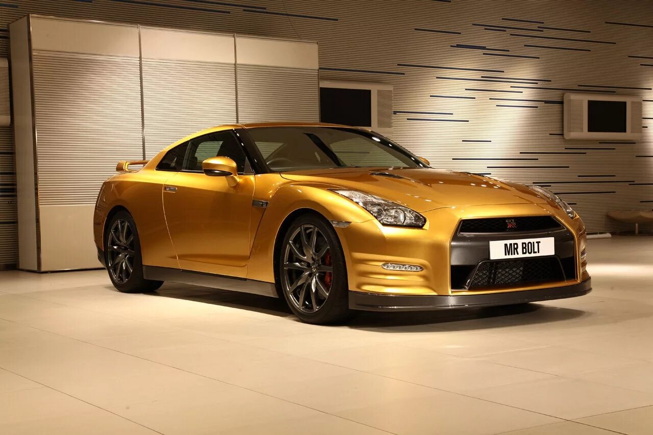 Ниссан ГТР 35 золотой. Nissan gt-r r35 золотой. Nissan gt-r Bolt Gold. Nissan GTR r35 Gold.