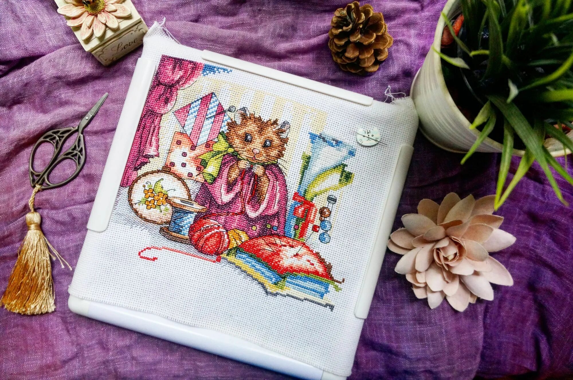 Мп студия 639. Норка вышивка. Вышивка крестом клубничное счастье лансвит. Набор уютное рождество вышивка. Норка вышивка.