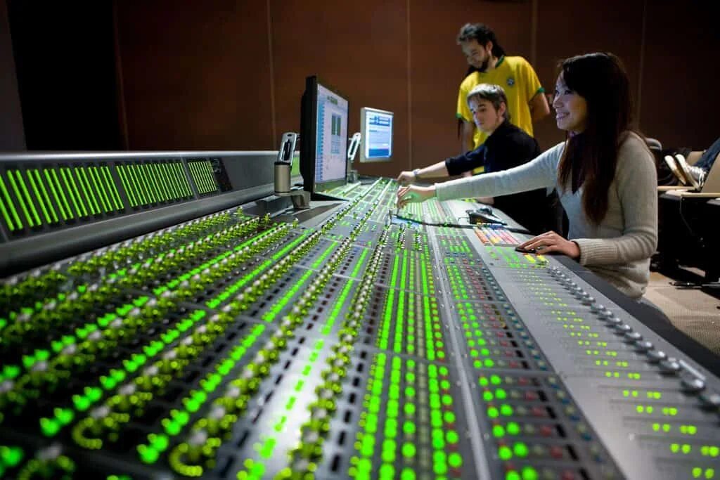 Recording engineer