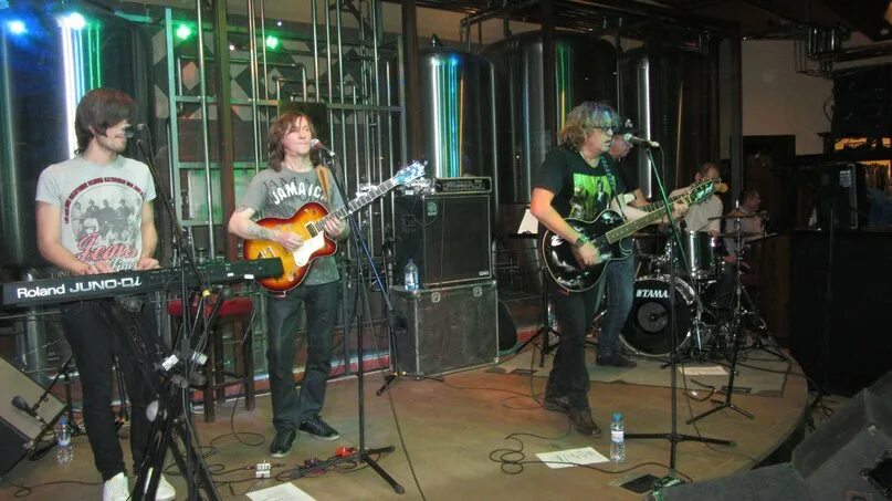 Кто такая элис песня. Смоки 1976. Кто такая элис текст на русском. Кто такая элис. Элис песня.