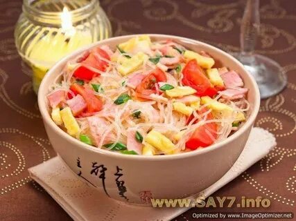 Фунчоза с колбасой и овощами