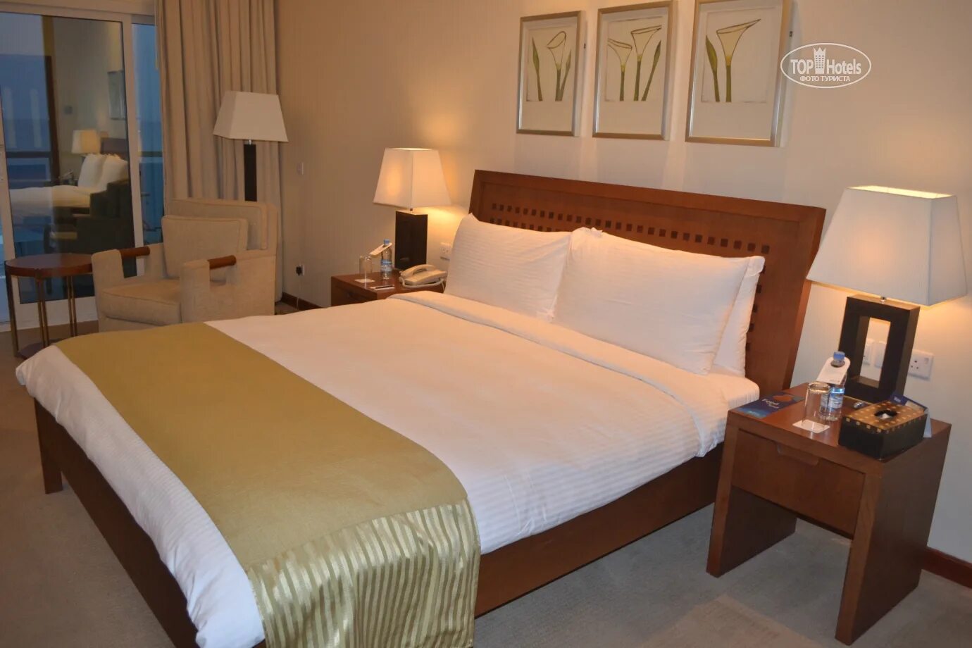 Рэдиссон блю резорт оаэ фуджейра. Отель radisson blu fujairah resort 5*. Рэдиссон блю резорт фуджейра. Рэдиссон блю резорт оаэ фуджейра. Рэдиссон блю фуджейра отзывы.