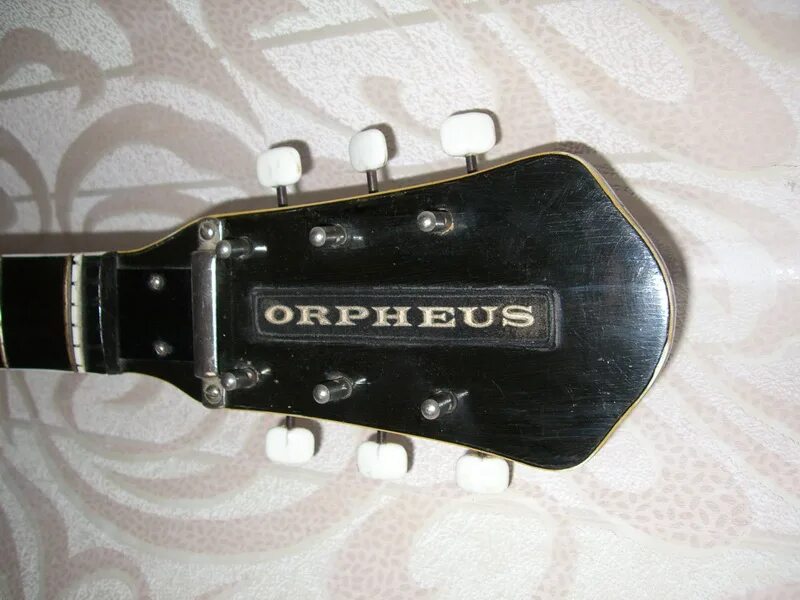 Стар электро. Бас гитара Орфей Хеброс. Гитара Орфеус Болгария. Полуакустическая гитара Орфеус 1970. Орфеус гитара электро.