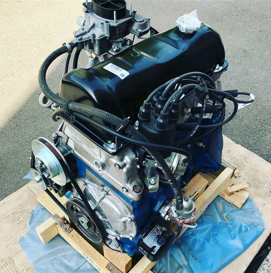 Мотор сколько. Двигатель ваз 2110 16 клапанов с коробкой. Модель двигателя ваз 8v. Двс ваз 16 клапанов вес двигателя. Змз 511 вес двигателя.