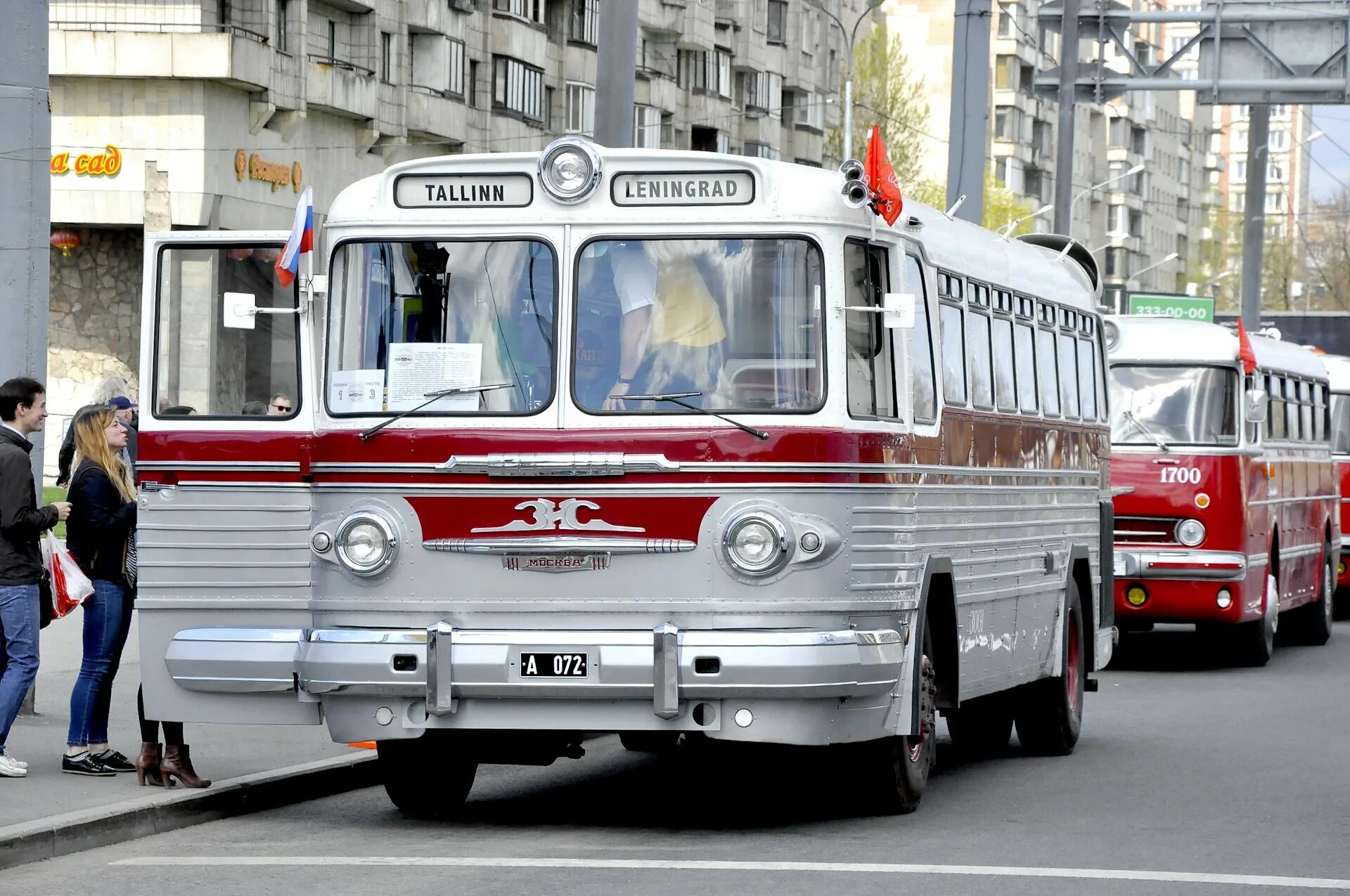 127 автобус минск. Икарус 55 и зис 127. зис 127. зис 127 эстония. зис-127 автобус.