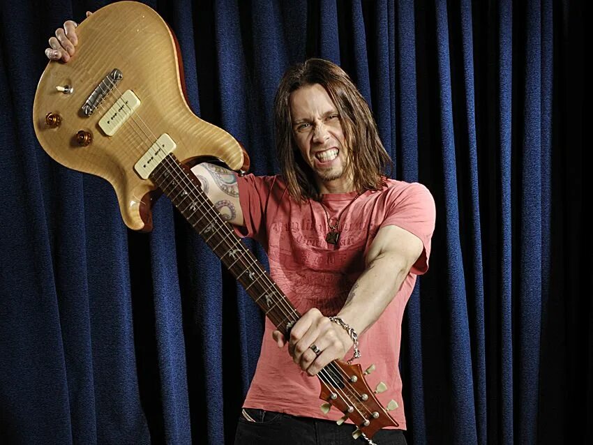 Myles Kennedy. Alter Bridge фронтмен. Myles Kennedy Sweet. Bass: Brian Benson.