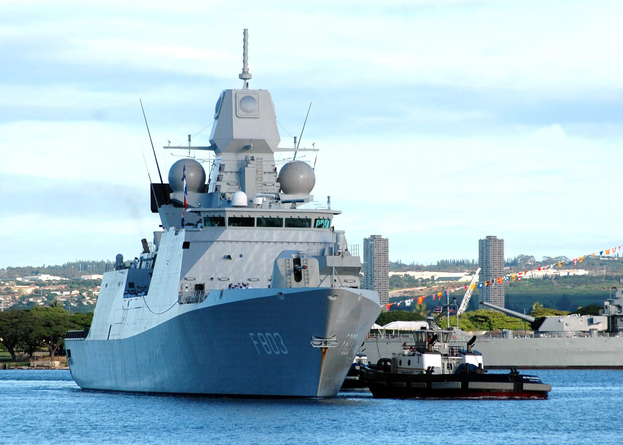 HNLMS Tromp (f803). Корабль де Зевен Провинсиен. Военный корабль. Военный корабль Нидерландов Фрегат. Названия фрегатов