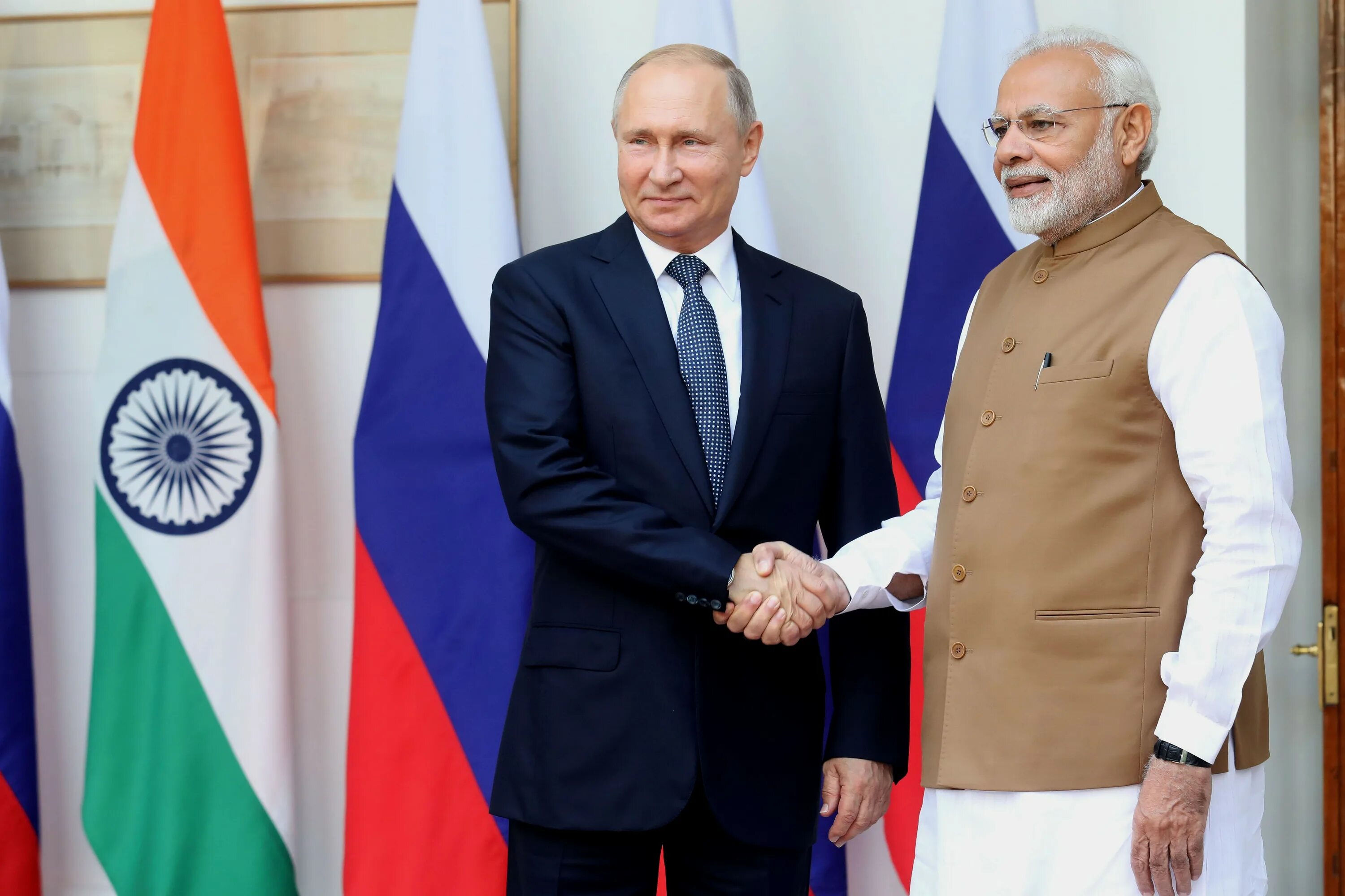 Россия индия союз. Россия и Индия. Россия и Индия друзья.