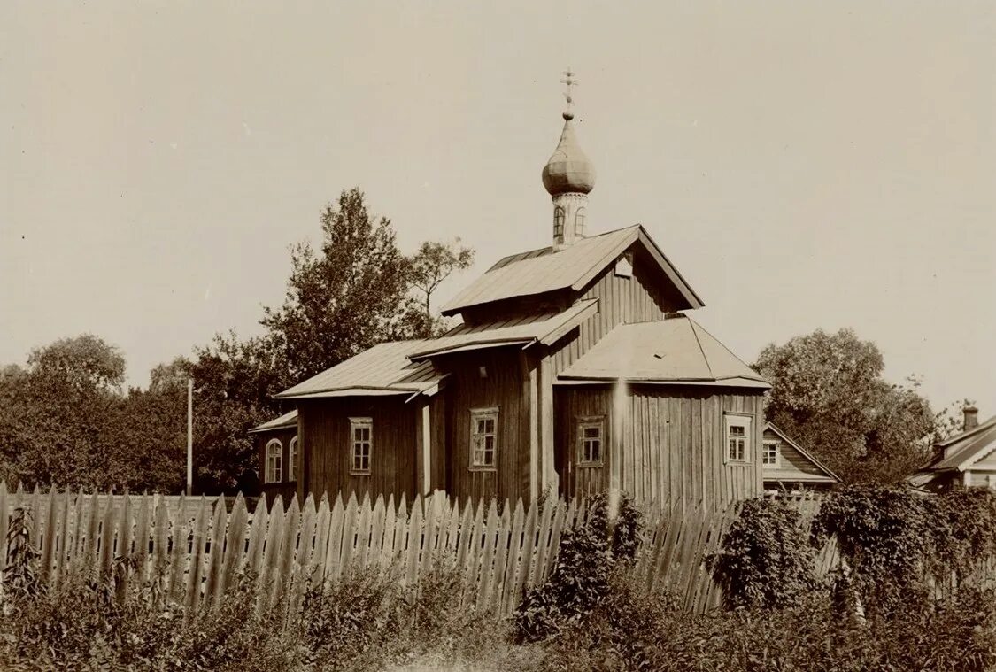 Погода старая владимирская область. Владимирская Церковь Старая Русса. Церковь Владимирской иконы Божией матери Алешинка. Храм иконы Божией матери Старорусская Старая Русса.