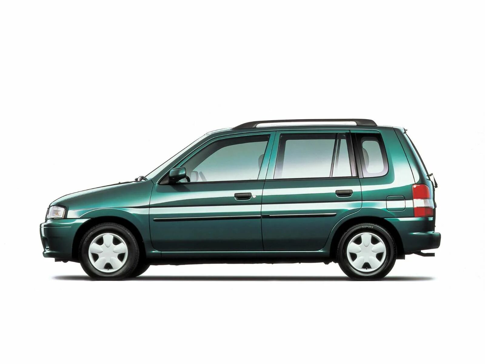 Демио 1 поколение. Mazda Demio 1996. Mazda Demio 1 (DW) 1996-2003. Mazda Demio DW. Мазда Демио 1 поколение.