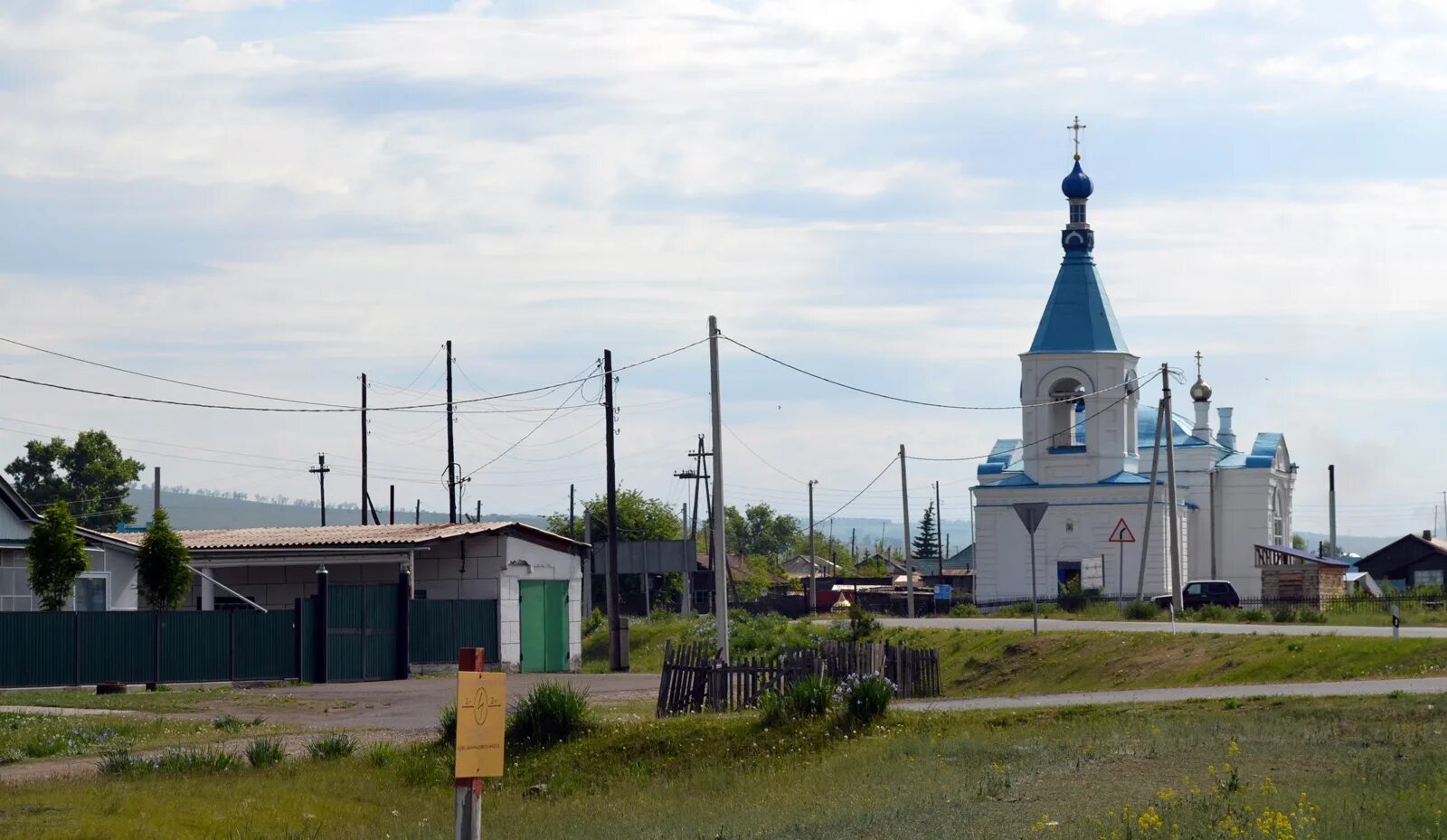 Церковь малая минуса минусинский район. Знаменская церковь минусинский район. Малая минуса. Село малая минуса минусинского района красноярского края. Церковь малая минуса минусинский район.