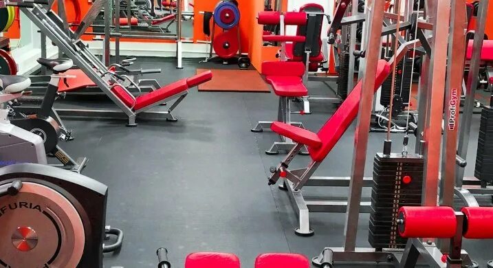 олимп фитнес автово. тренажерный зал энгельс. лето тренажерный зал в энгельсе. фитнес клуб физкульт. фитнес зал джим фит вологда.