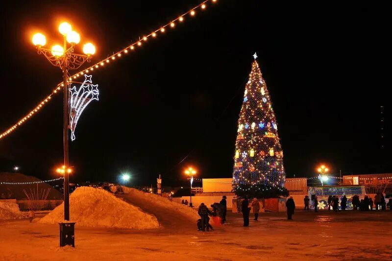 Во сколько в магадане новый год. Елка в магадане. новогодний магадан. елки в магадане новый год. елки в магадане 2025.