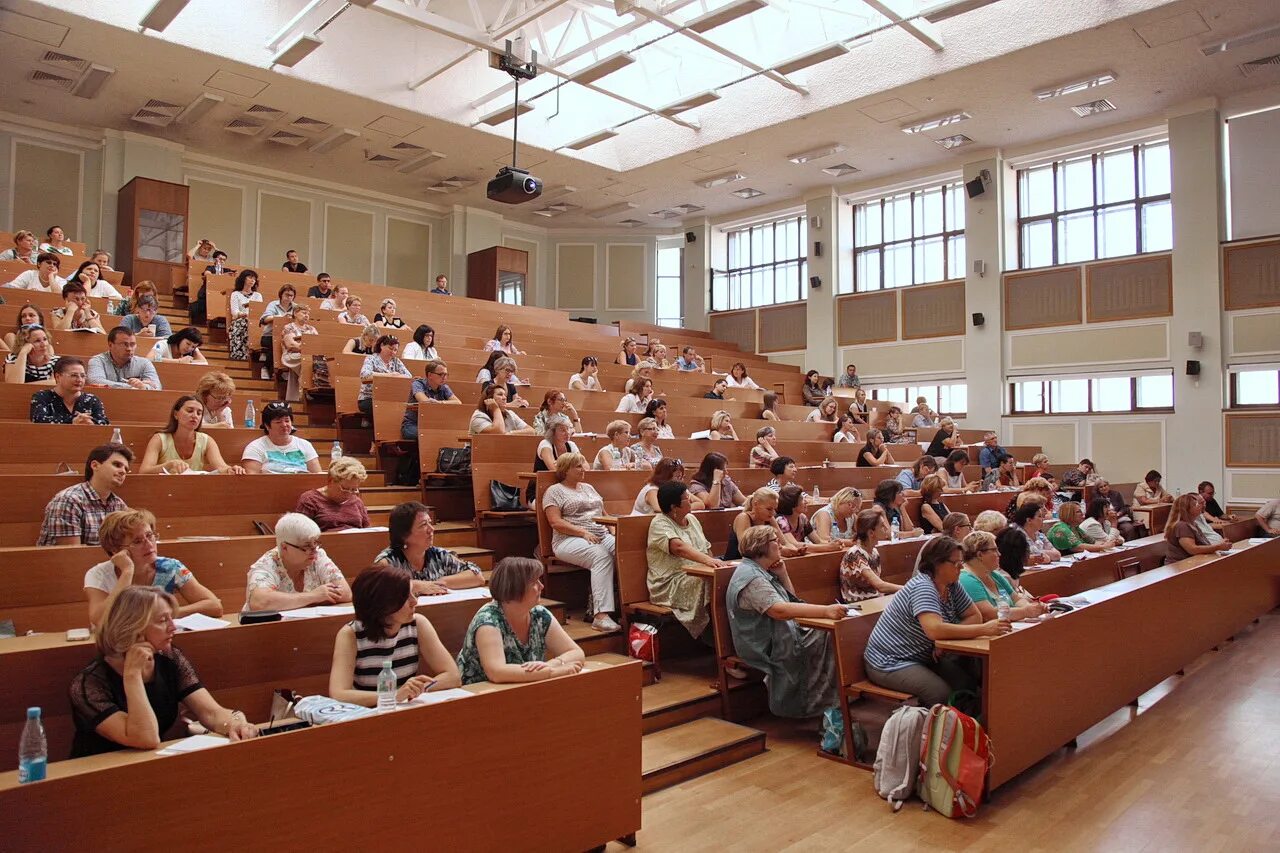 Мгу учителю школы. Философский факультет мгу внутри. философский факультет мгу здание. летняя школа мгу. гимназия мгу.