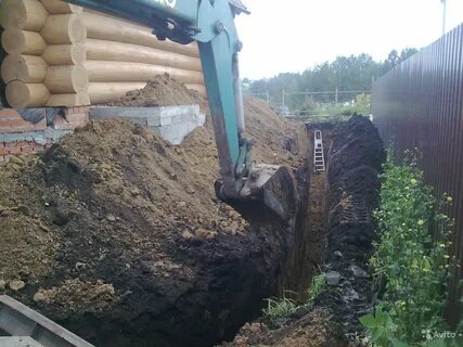 Копка траншеи под водопровод