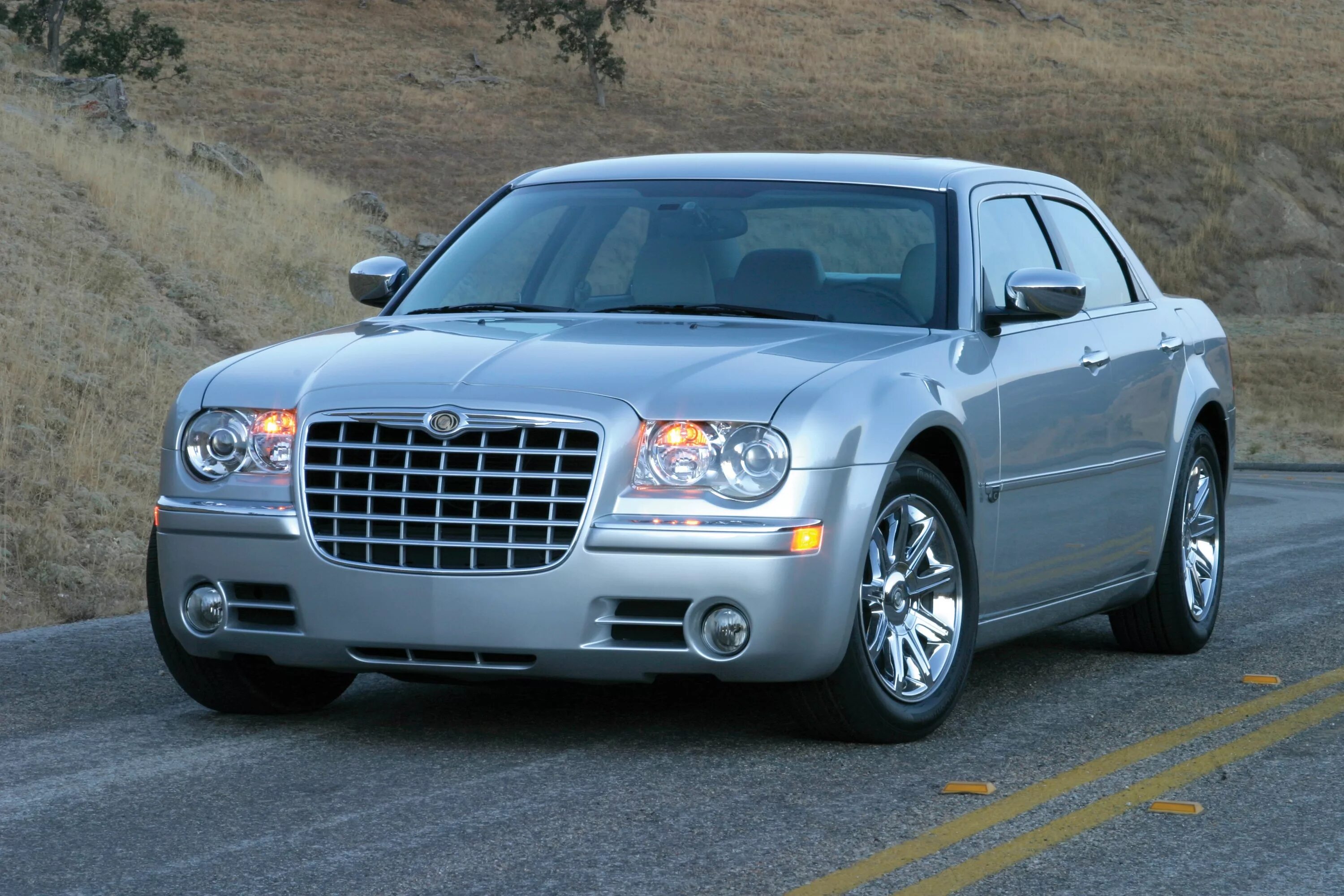 Крайслер дизель купить. Chrysler 300c 2005. Chrysler 300c 2004. C 300 Chrysler c 300. Крайслер 300с LX.