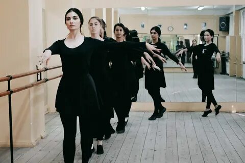 Как танцевать лезгинку девушке