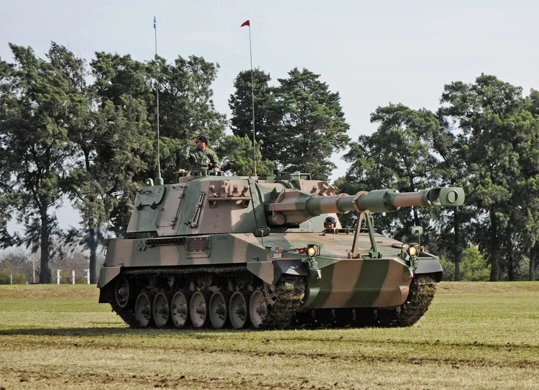 Немецкий танк там. САУ Palmaria. Oto Melara Palmaria 155 mm SPH. 155 Мм САУ Италии. 155-Мм СГ "Пальмария".