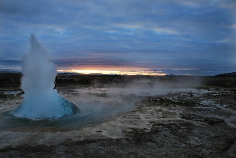Вулкан гейзер. Вулкан гейзер. Вулкан гейзер. Извержение гейзера на камчатке. Великий гейсир исландия.