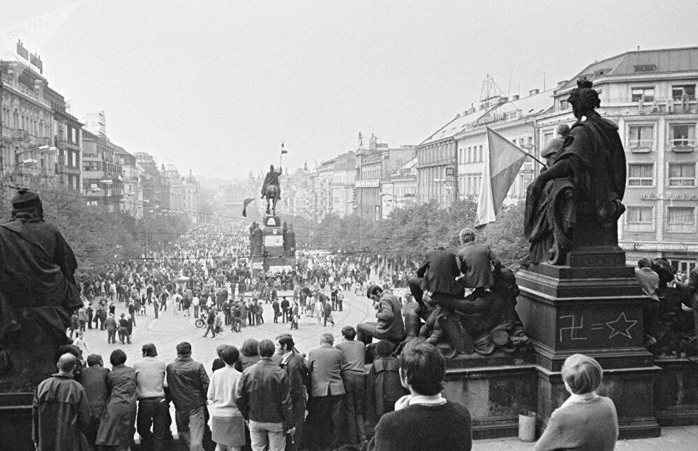 Чехословакия реформы. Операция Дунай 1968. Чехословакия 1968. События в Праге в 1968 году.