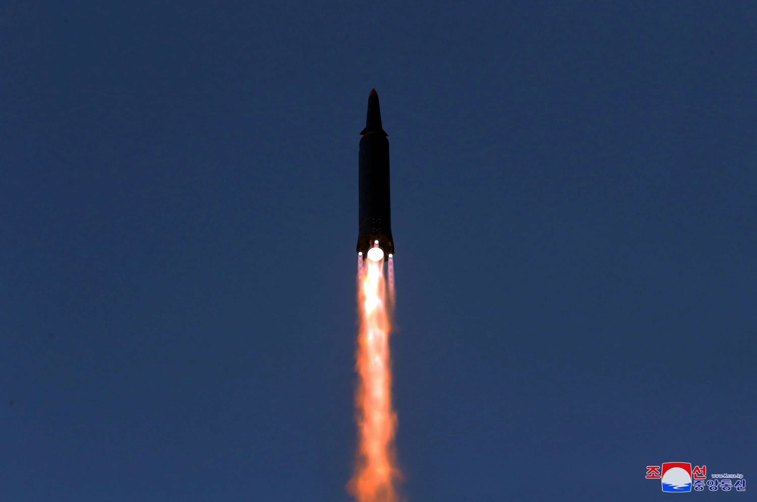 Ракета хвасон 8. Баллистические ракеты северной кореи. Северокорейская ракета hwasong-14. Северная корея гиперзвуковые. Сити ракета.