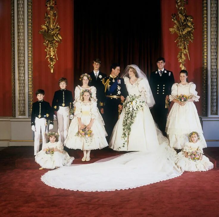 Diana was distracted by Camilla on her wedding day, expert claims Diana, Wedding