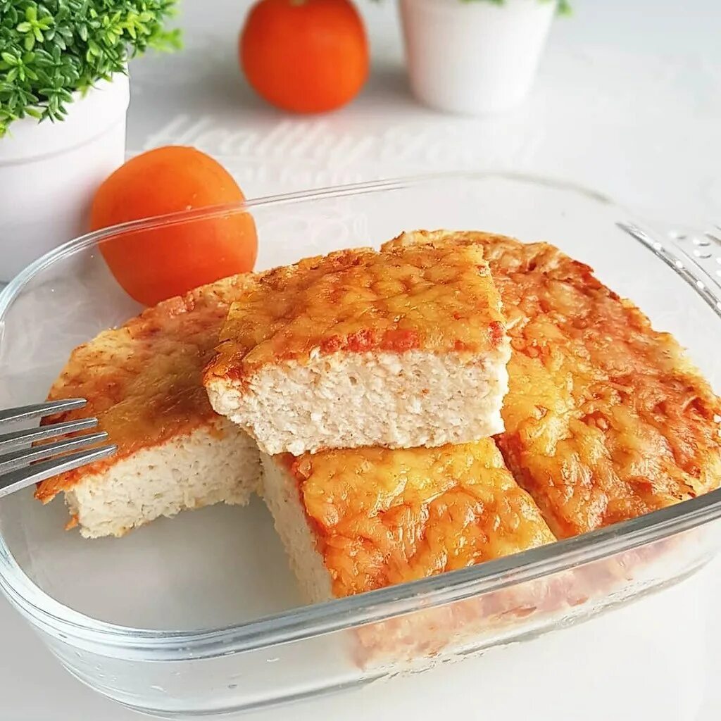 запеканка из куриного филе в духовке. запеканка с курицей. куриная запеканка с помидорами и сыром. куриная запеканка в духовке с картошкой. запеканка с курицей.