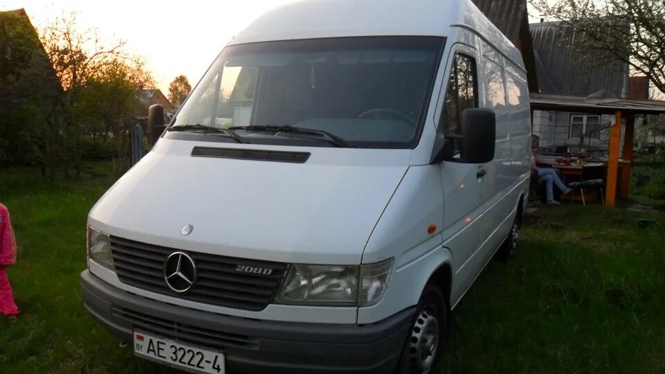 Мерседес Спринтер 208. Mercedes Sprinter 208d. Мерседес Спринтер 1998. Мерседес Бенц Спринтер 208 д. Мерседес спринтер 208д