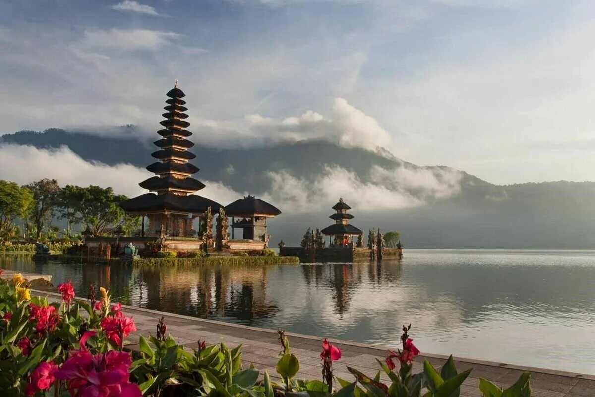 Остров Бали Индонезия. Бали (остров в малайском архипелаге). Бали (остров в малайском архипелаге) достопримечательности. Индонезия Бали Бесаких.