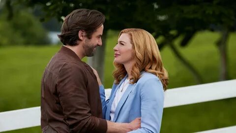 The Secrets of Bella Vista full cast list: Rachelle Lefevre, Niall Matter a...