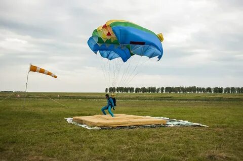 Время парашютистов